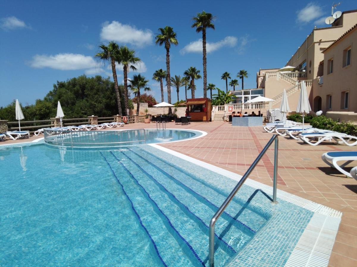 Hotel Arenas De Son Bou Zewnętrze zdjęcie
