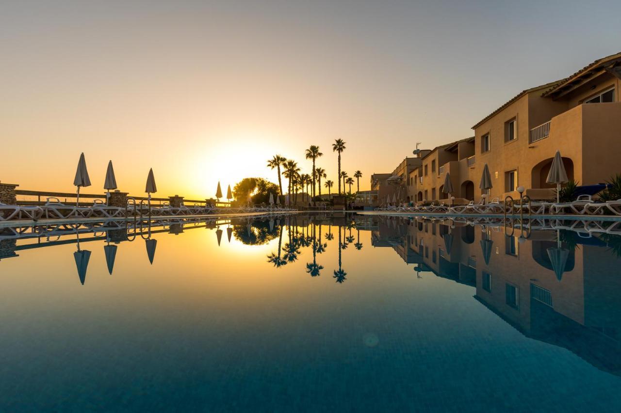 Hotel Arenas De Son Bou Zewnętrze zdjęcie