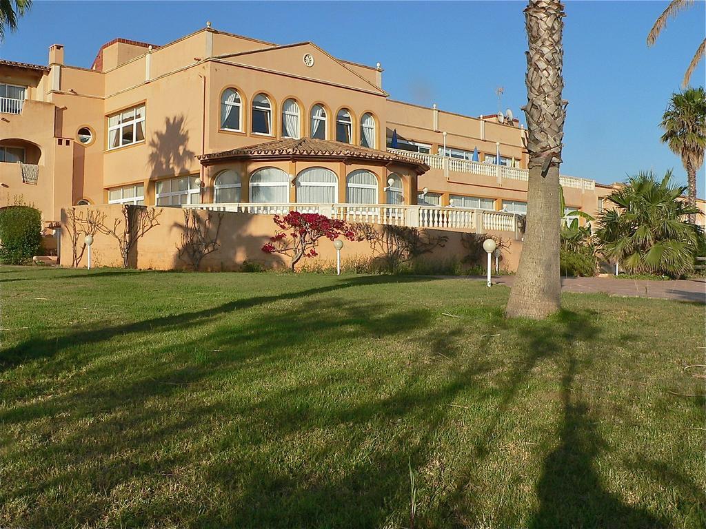 Hotel Arenas De Son Bou Zewnętrze zdjęcie